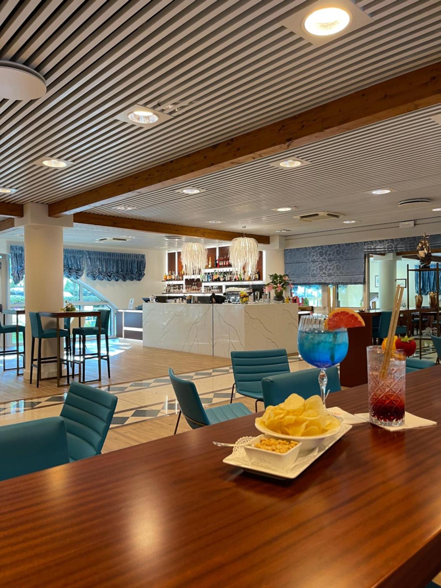 Aparthotel Holiday Bibione Exterior photo